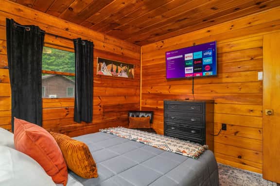 Denton Go - Cabin 2 - Image 4